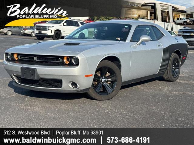 2020 dodge challenger sxt