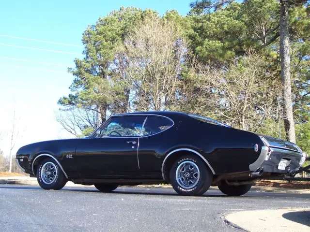 very rare 1 of 1389, true survivor, matching # 1969 442 w-30 4-speed must see!
