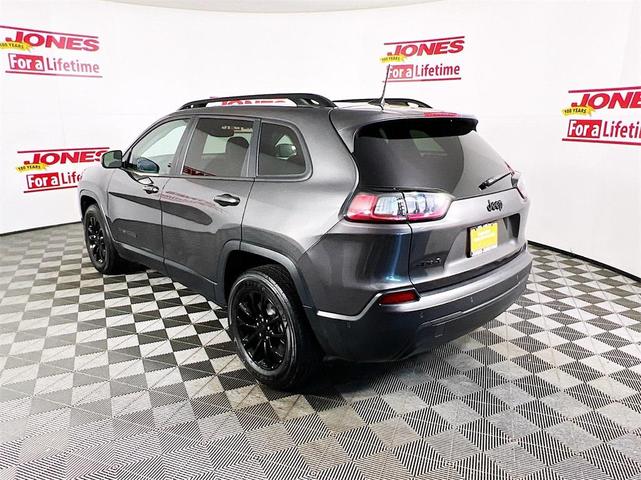 2023 jeep cherokee altitude lux