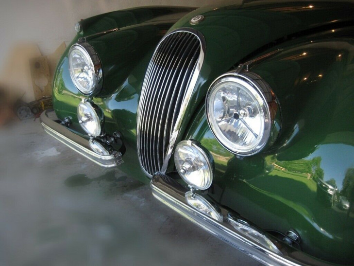 jaguar e-type