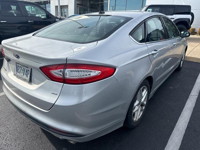 2015 ford fusion se