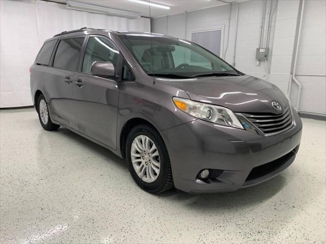 2011 toyota sienna xle