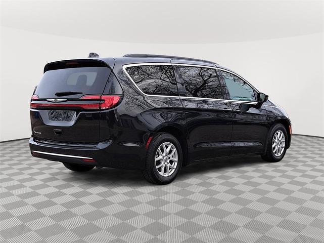 2022 chrysler pacifica touring-l