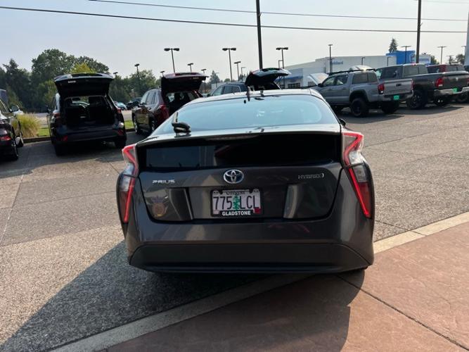 used 2016 toyota prius
