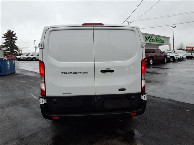 2020 ford transit-250 base