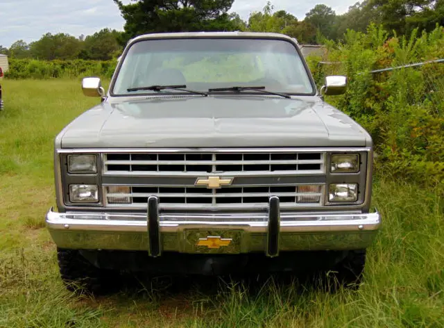 k-5 blazer silverado 4x4 90k auto ac 35" tires 6 new shocks pwr windows locks