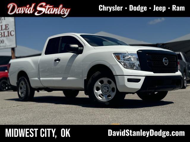 2022 nissan titan s