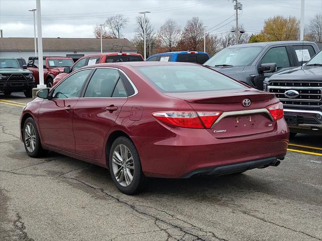 2016 toyota camry se