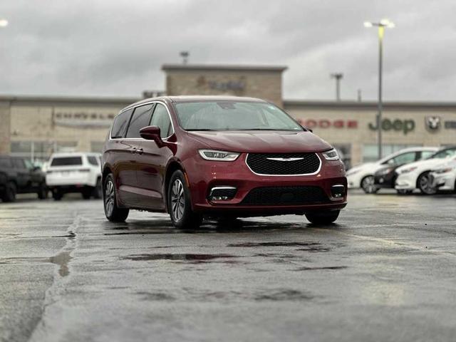 2022 chrysler pacifica hybrid touring l