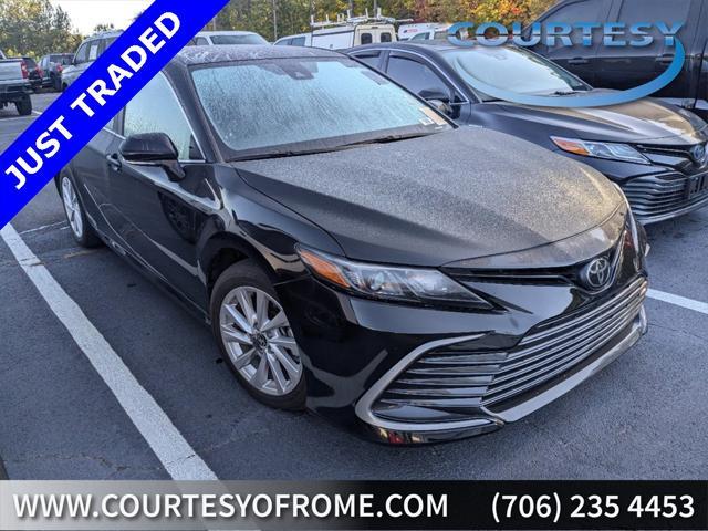 2023 toyota camry le