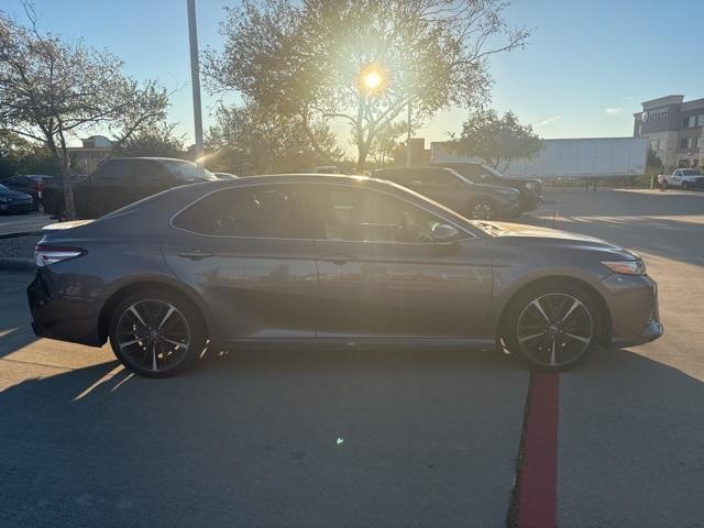 2020 toyota camry xse