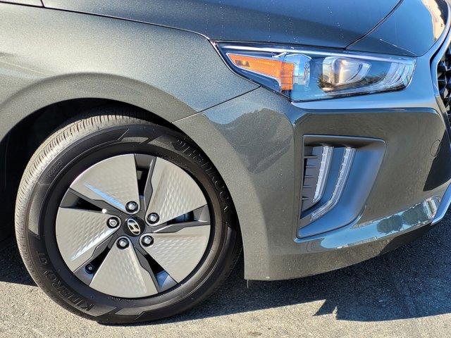 2022 hyundai ioniq hybrid se