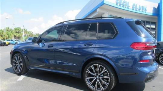 2021 BMW X7