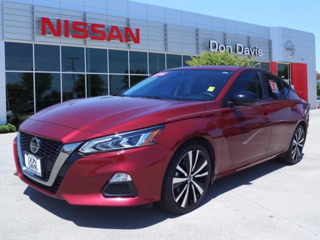 2022 nissan altima 2.0 sr