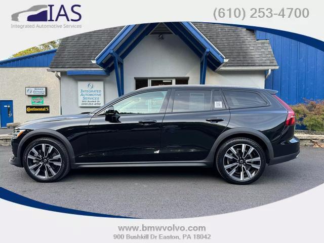2021 volvo v60 cross country t5