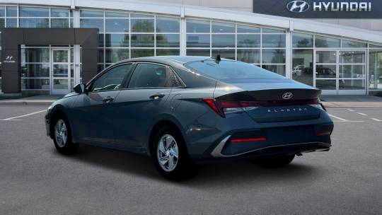 new 2025 hyundai elantra se