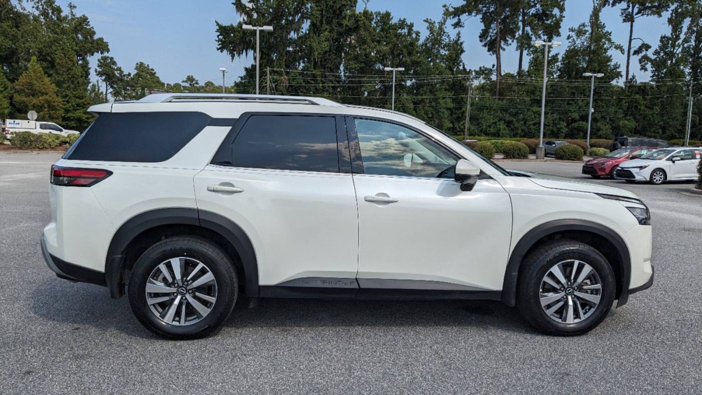 2024 nissan pathfinder sl