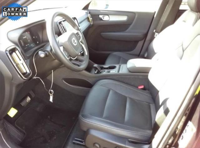 2024 volvo xc40 b5 core bright theme