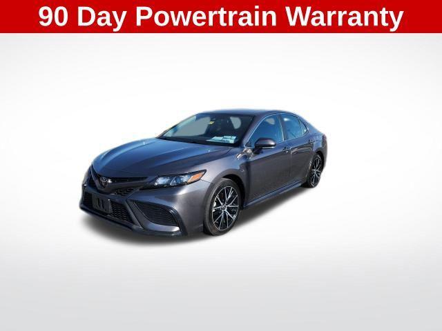 2022 toyota camry se
