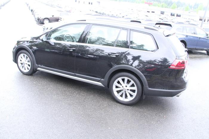 used 2017 volkswagen golf s bellevue, wa 98007 for sale in bellevue, washington