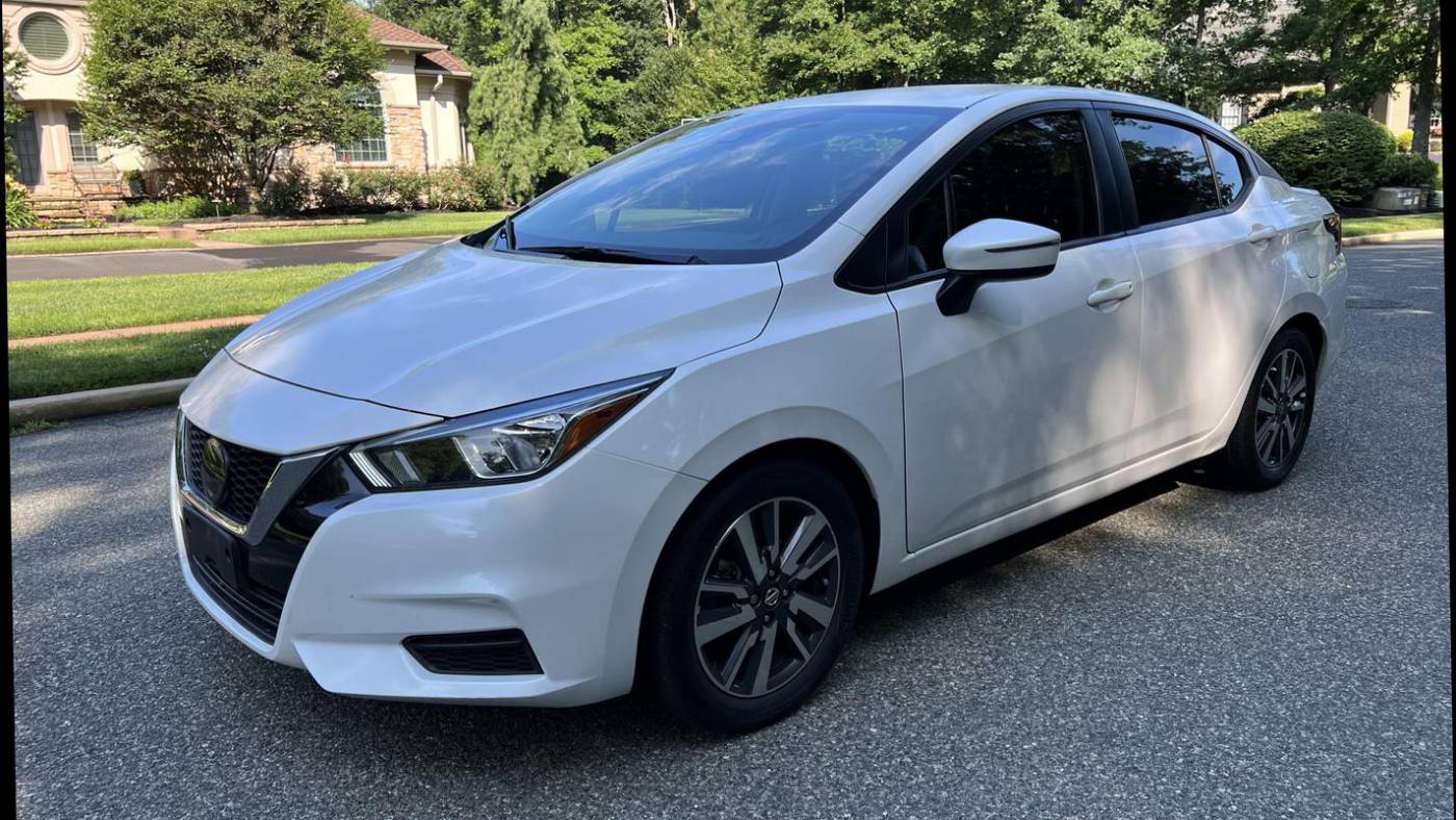 2020 nissan versa sv