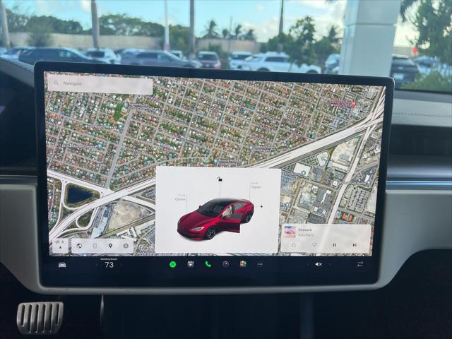 2022 tesla model s plaid