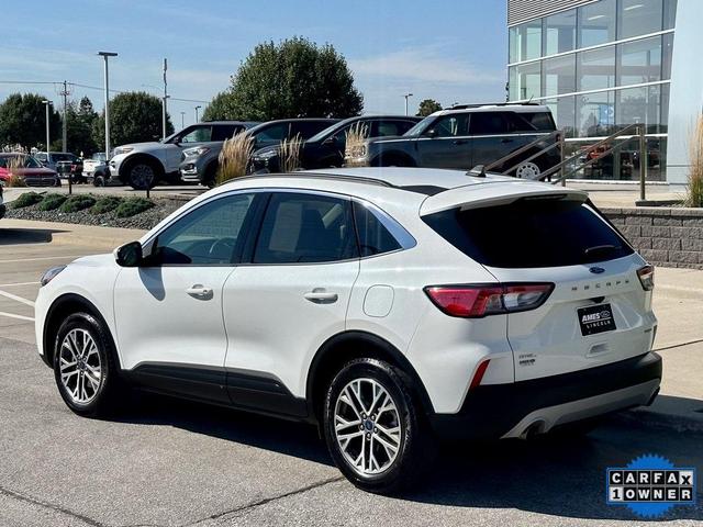 2022 ford escape sel