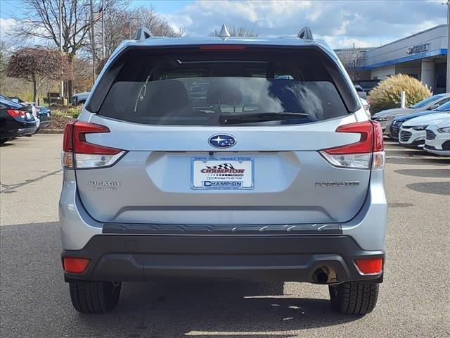 2021 subaru forester premium