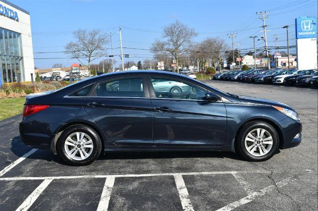 2013 hyundai sonata gls gls 4dr sedan for sale in middletown, rhode island