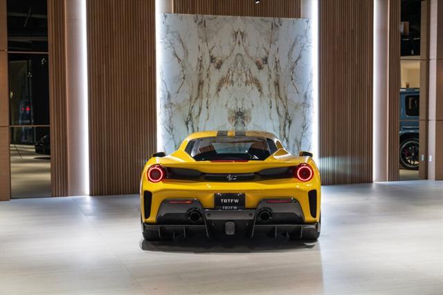 2019 ferrari 488 pista base