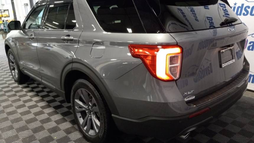 2021 ford explorer xlt