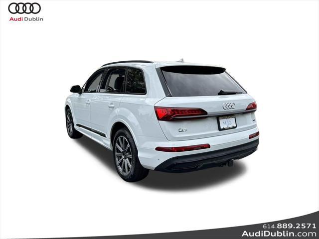 2024 audi q7 45 premium plus