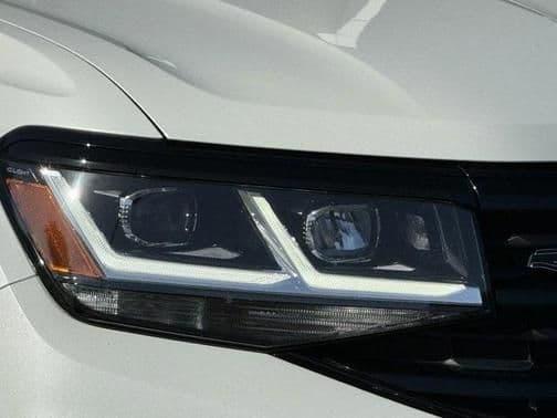 2023 volkswagen atlas cross sport 2.0t sel r-line black in green oaks, illinois