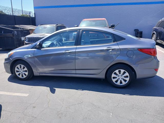 2016 hyundai accent se