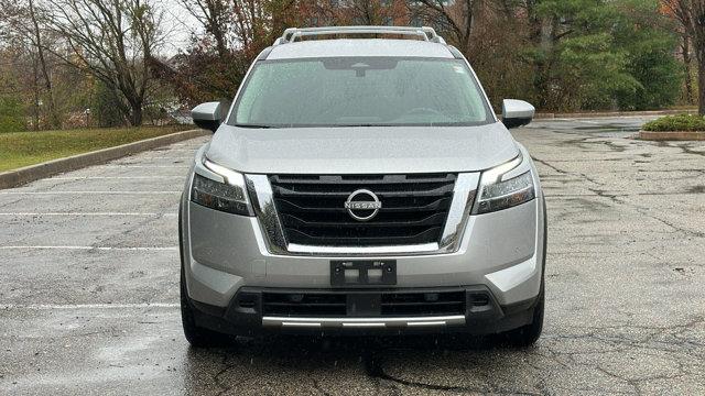 2023 nissan pathfinder sl