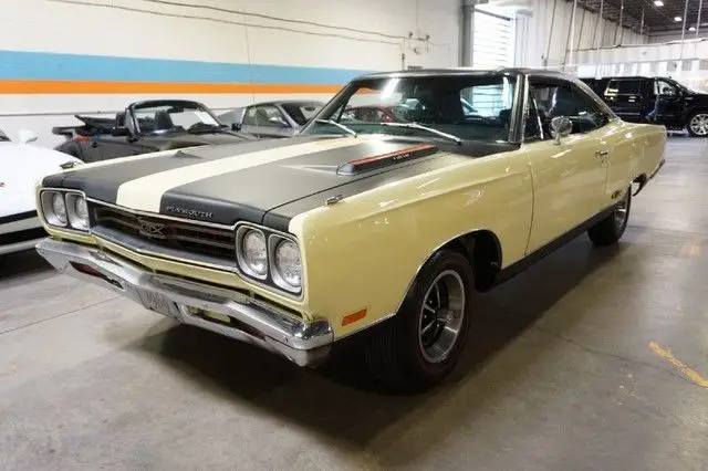 1969 plymouth gtx hemi edelbrock 426 mopar dual carb