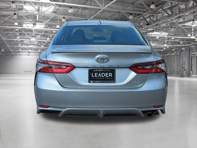2022 toyota camry se