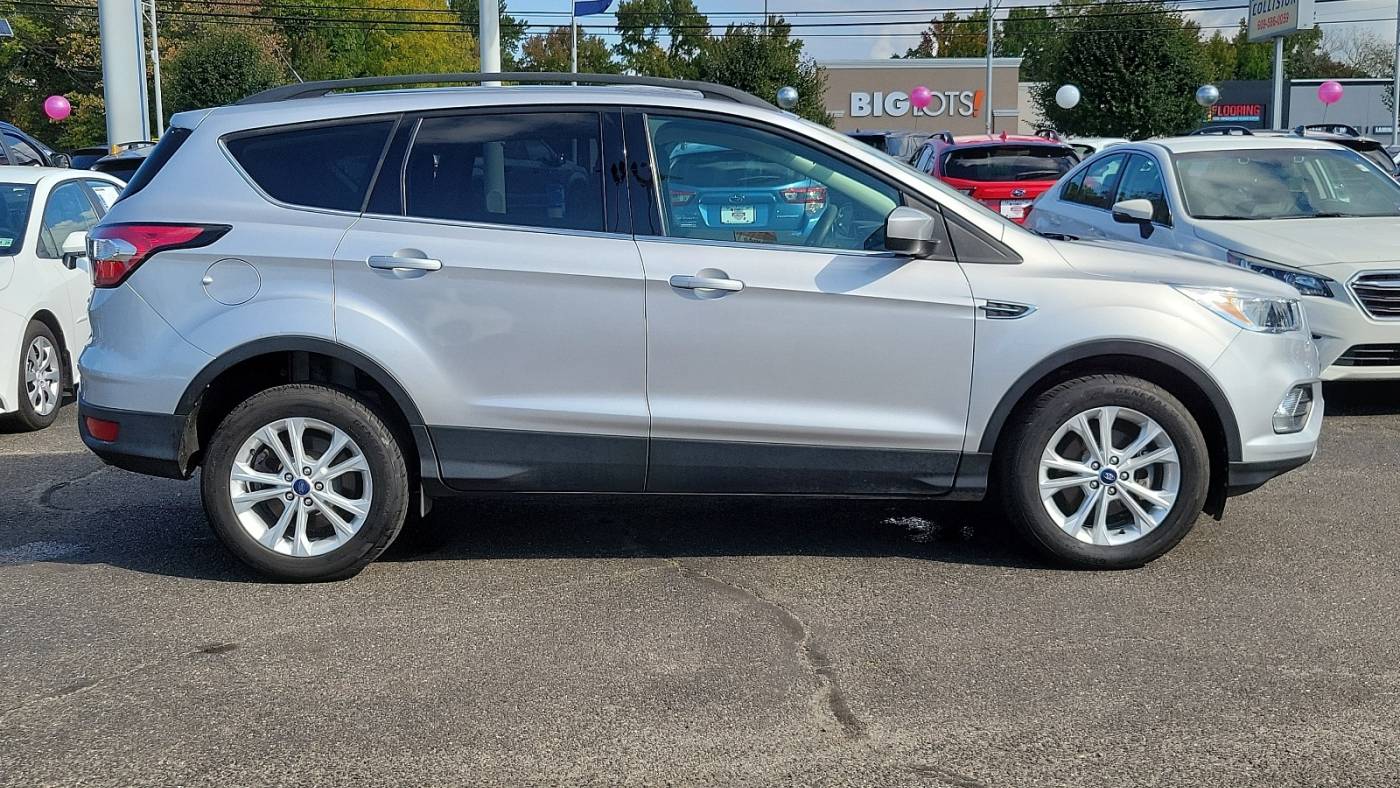 2018 ford escape se