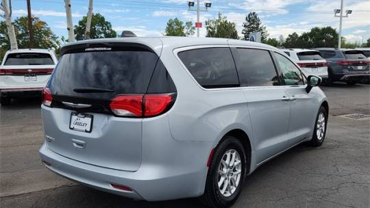 2022 Chrysler Voyager