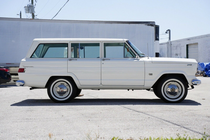jeep wagoneer