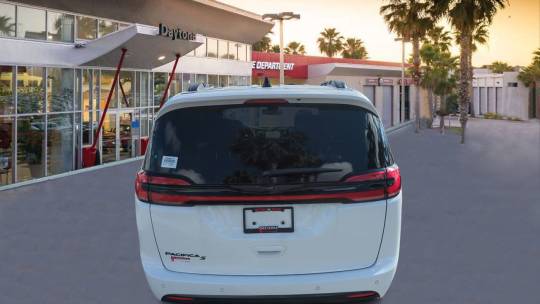2024 Chrysler Pacifica