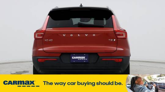2021 Volvo XC40