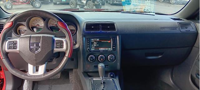 2014 dodge challenger sxt