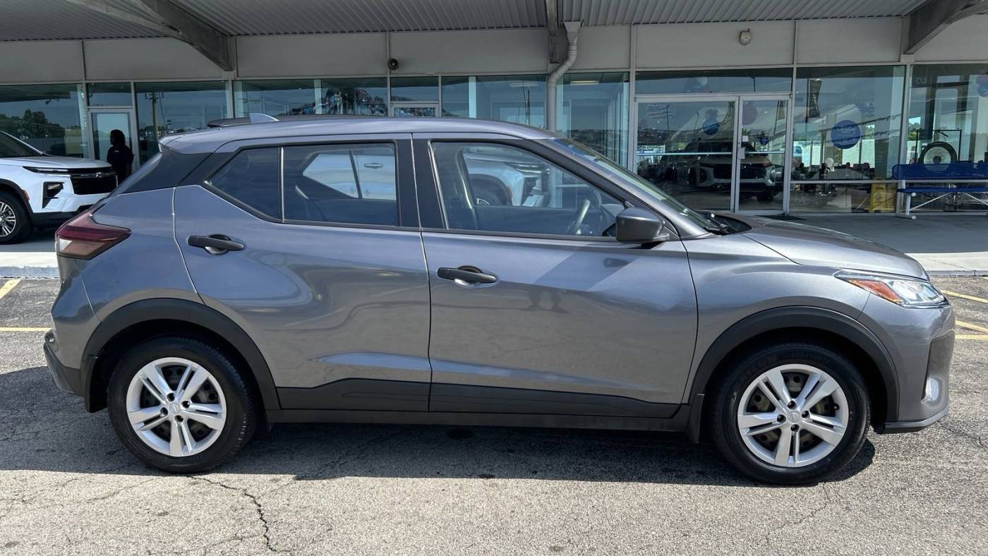 2021 nissan kicks s
