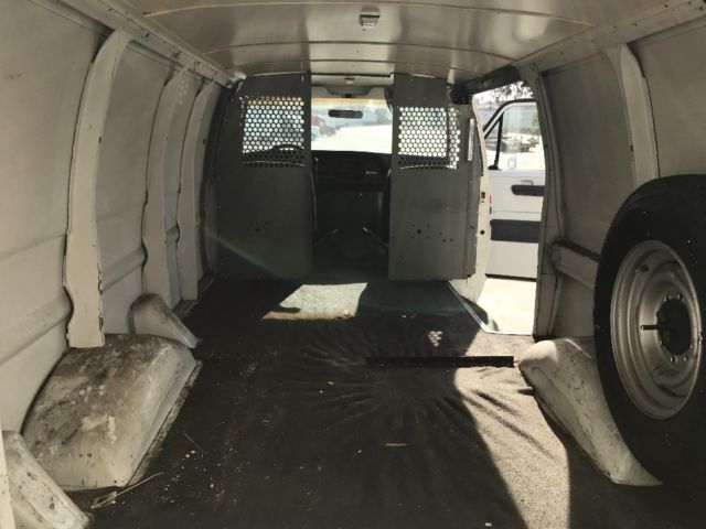 ford e250 econoline v6 van