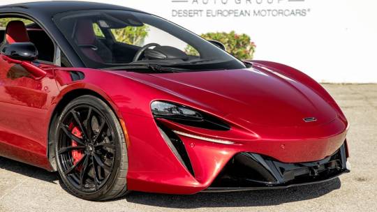 2024 McLaren Artura