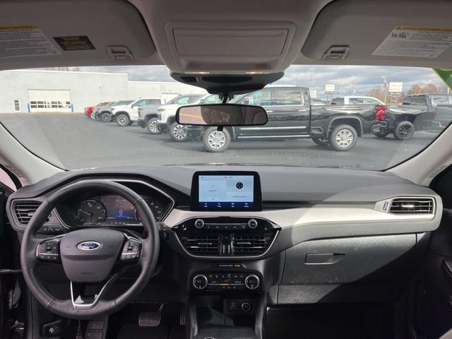 2021 ford escape se