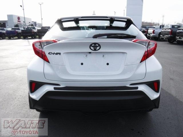 2021 toyota c-hr le