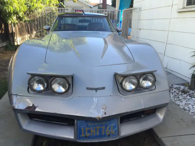 1981 vintage chevy corvette coupe silver / project car