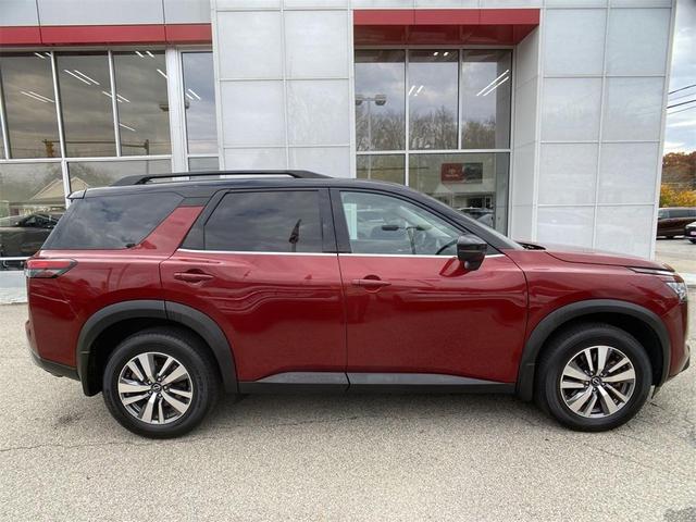 2022 nissan pathfinder sl